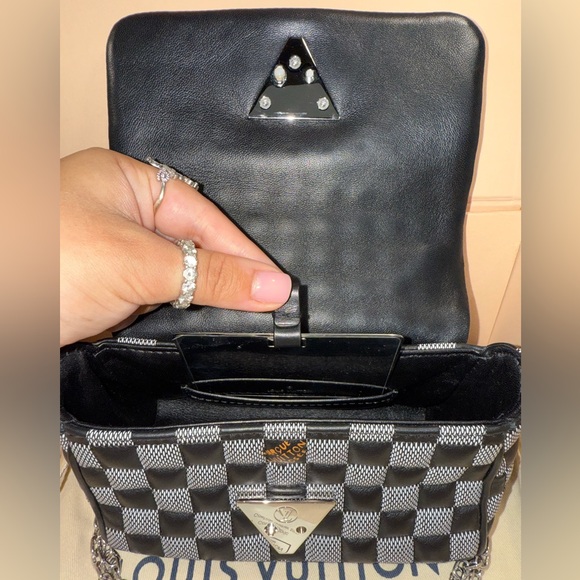 Louis Vuitton Damier Twist BB - Picture 7 of 11